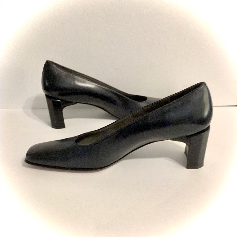 STUART WEITZMAN💋Black Leather Heels - Picture 2 of 8